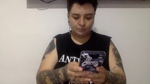 Snapshot of voodkha chatting on January 2026 10:01:01 PM Danny and Ale online show from January 2026 10:01:01 PM