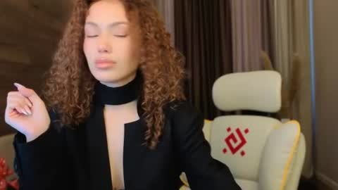 Lily online show from June 2026 05:32:02 AM