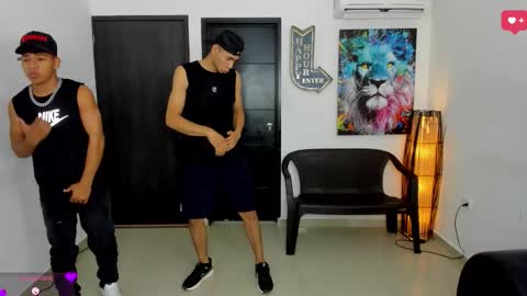 voyeurism_guys online show from November 2025 10:54:02 PM