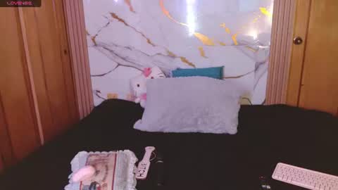 Snapshot of w_kittycat chatting on July 2026 10:21:02 AM kitty SUPORT ME AND MY BABY SINGLE MOMY online show from July 2026 10:21:02 AM