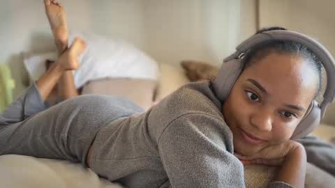 Snapshot of walkingoncloudss chatting on September 2025 04:10:02 PM Layla friends call me Koko online show from September 2025 04:10:02 PM