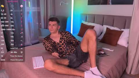 Walt Enjoy online show from November 2025 05:33:01 PM