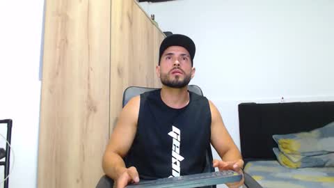 Snapshot of walter_brownn01 chatting on November 2025 10:21:01 PM WALTER BROWN online show from November 2025 10:21:01 PM