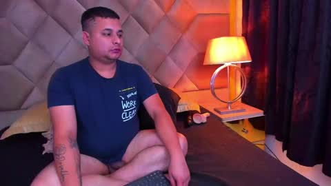 Snapshot of wanda_ember chatting on March 2025 04:27:02 AM Wanda and Ember online show from March 2025 04:27:02 AM