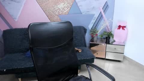 Snapshot of wandaxs69 chatting on February 2025 01:41:02 AM wanda online show from February 2025 01:41:02 AM