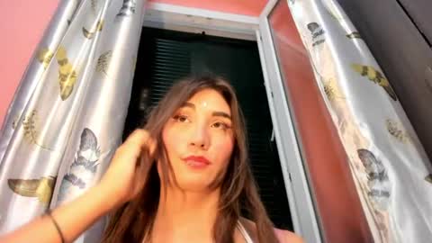 Snapshot of wanderlust_xxx chatting on June 2026 06:54:02 PM Sarah Catalina Amado. Wanderlust online show from June 2026 06:54:02 PM