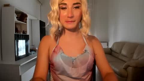 Snapshot of wanderlust_xxx chatting on July 2026 04:38:01 PM Sarah Catalina Amado. Wanderlust online show from July 2026 04:38:01 PM