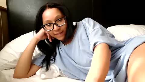 wanderlustgaal online show from February 2026 05:30:01 PM