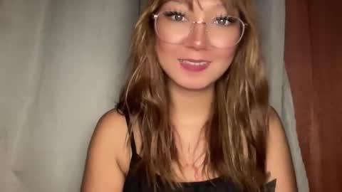 Snapshot of wanna_bewithyouxxx chatting on March 2026 05:55:01 AM LIZA online show from March 2026 05:55:01 AM