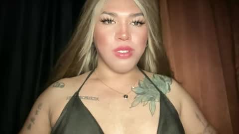 Snapshot of wanna_bewithyouxxx chatting on March 2026 07:08:02 AM LIZA online show from March 2026 07:08:02 AM