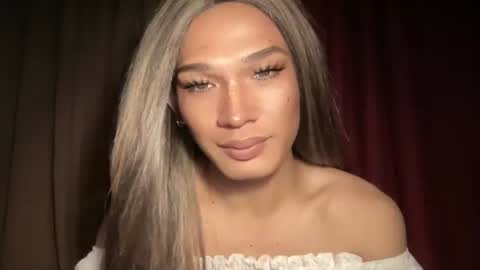 Snapshot of wanna_bewithyouxxx chatting on April 2026 03:42:02 PM LIZA online show from April 2026 03:42:02 PM