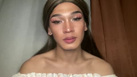 Snapshot of wanna_bewithyouxxx chatting on April 2026 07:58:02 AM LIZA online show from April 2026 07:58:02 AM