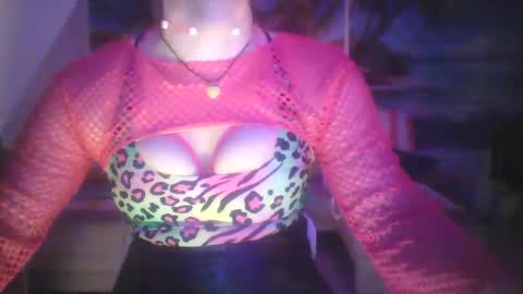 Snapshot of wannafeelitall chatting on December 2024 05:12:01 AM Emilia inst  online show from December 2024 05:12:01 AM