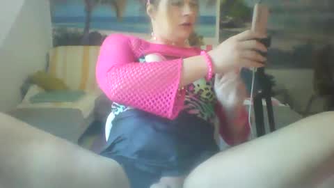 Snapshot of wannafeelitall chatting on December 2024 01:11:02 PM Emilia inst  online show from December 2024 01:11:02 PM