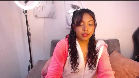 Snapshot of warisgoddes chatting on April 2026 06:55:02 AM EMILY online show from April 2026 06:55:02 AM