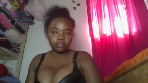 Snapshot of wasselline69 chatting on June 2026 09:22:01 AM wasselline69 online show from June 2026 09:22:01 AM