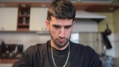 wearetwo online show from October 2025 09:37:02 PM