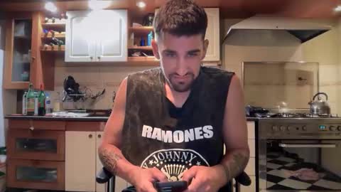 wearetwo online show from December 2025 12:07:02 AM