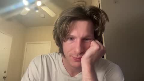 Im this ISH..CBs best male cam whore. OG. online show from November 2025 05:54:01 AM