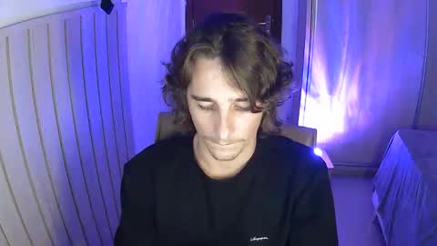 wave_boyy online show from April 2026 11:13:02 PM