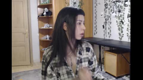 Mina online show from February 2026 03:44:02 PM