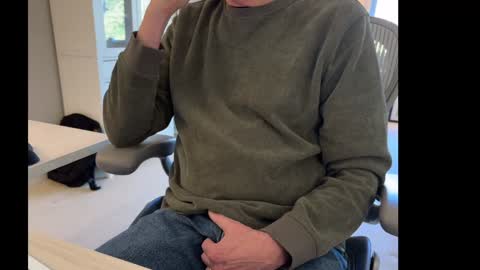 Snapshot of wdcsport chatting on January 2025 02:32:02 PM Luvs To Play. online show from January 2025 02:32:02 PM