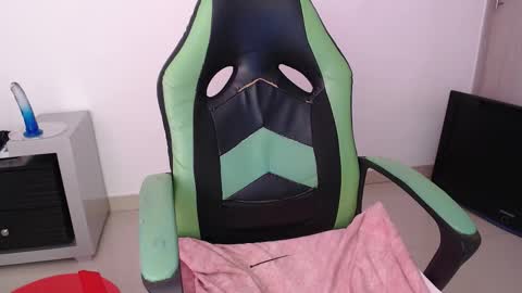 Trixie 3 online show from March 2026 08:17:01 PM