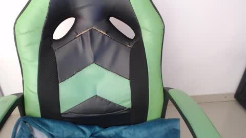 Trixie 3 online show from April 2026 12:50:01 PM