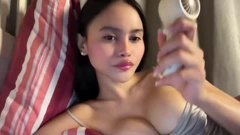 Maggie online show from October 2025 04:27:01 PM