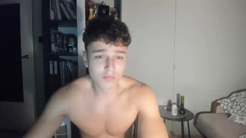 Snapshot of wee_willy_winky chatting on June 2026 11:16:02 PM wee_willy_winky online show from June 2026 11:16:02 PM