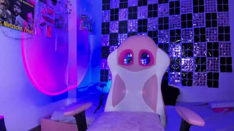 weed420moni online show from April 2026 04:31:01 AM