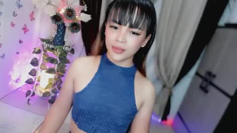 Hi Im LOVIE Please dont forget to follow and thumbs up me online show from April 2026 01:33:01 AM