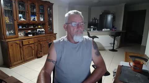 Wellhelloo online show from February 2026 07:01:02 PM