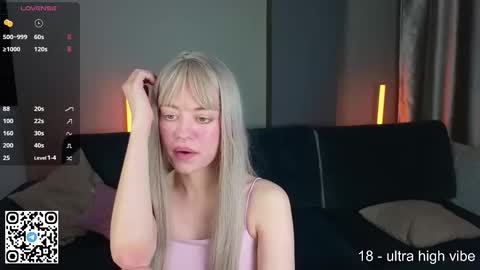 Snapshot of wendylovelylovew chatting on September 2025 01:49:01 PM Wendy online show from September 2025 01:49:01 PM