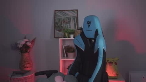 little girl who is always rightLisa online show from December 2024 05:42:01 AM