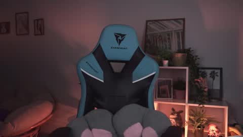 little girl who is always rightLisa online show from February 2025 01:44:02 AM