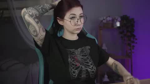 little girl who is always rightLisa online show from September 2025 02:11:02 AM