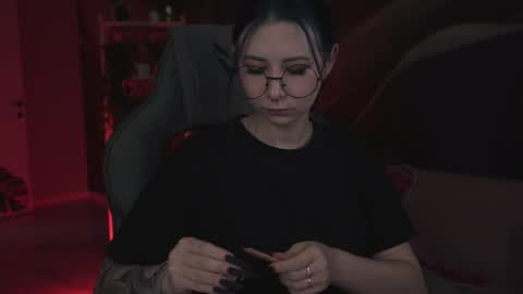 little girl who is always rightLisa online show from October 2025 02:12:02 AM