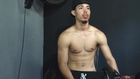 wesley_77 online show from March 2026 06:36:01 PM