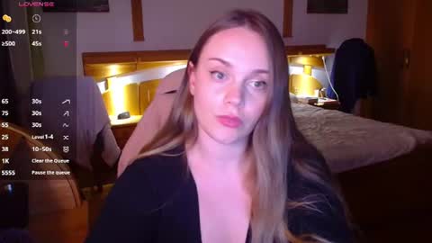 Lana online show from July 2026 09:09:02 PM