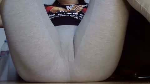 wet_pants2022 online show from December 2025 01:05:02 PM