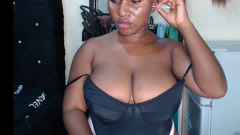 Sonia online show from November 2025 03:05:01 AM