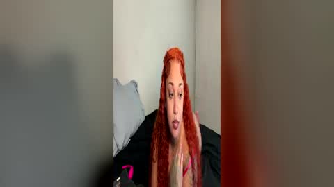 Snapshot of wetcreamerr chatting on June 2026 04:19:02 PM SheSquirts online show from June 2026 04:19:02 PM