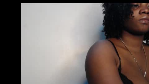 wetmypussy02 online show from October 2025 05:24:02 PM