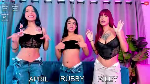 Snapshot of wetnaughtygirls chatting on October 2025 01:49:02 AM MY TEAM RUBBYAPRILRILEY online show from October 2025 01:49:02 AM
