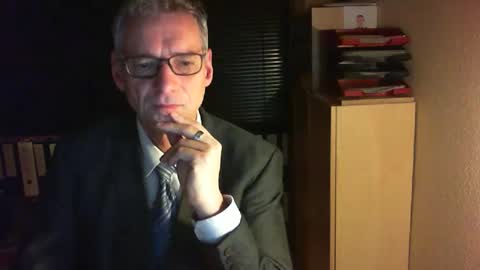 Franz online show from November 2025 04:44:02 AM