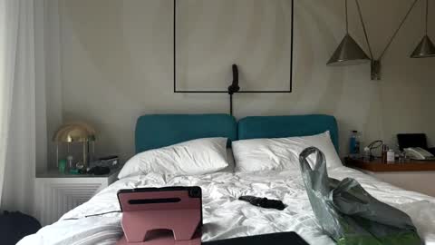 Hot 2 online show from September 2025 09:08:02 PM