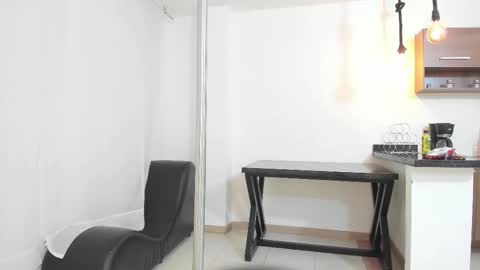 Snapshot of whisper_nova chatting on December 2025 04:41:01 AM Nova online show from December 2025 04:41:01 AM