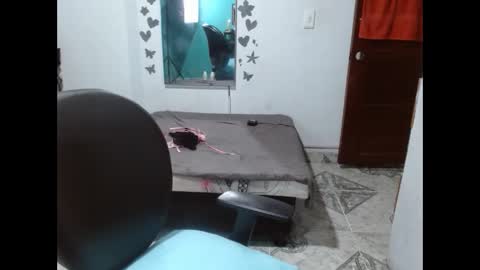 white_luna1 online show from March 2026 01:04:02 PM