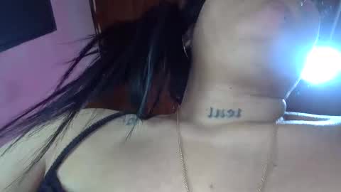 Snapshot of white_sexy_ chatting on February 2025 12:21:02 PM white_sexy_ online show from February 2025 12:21:02 PM